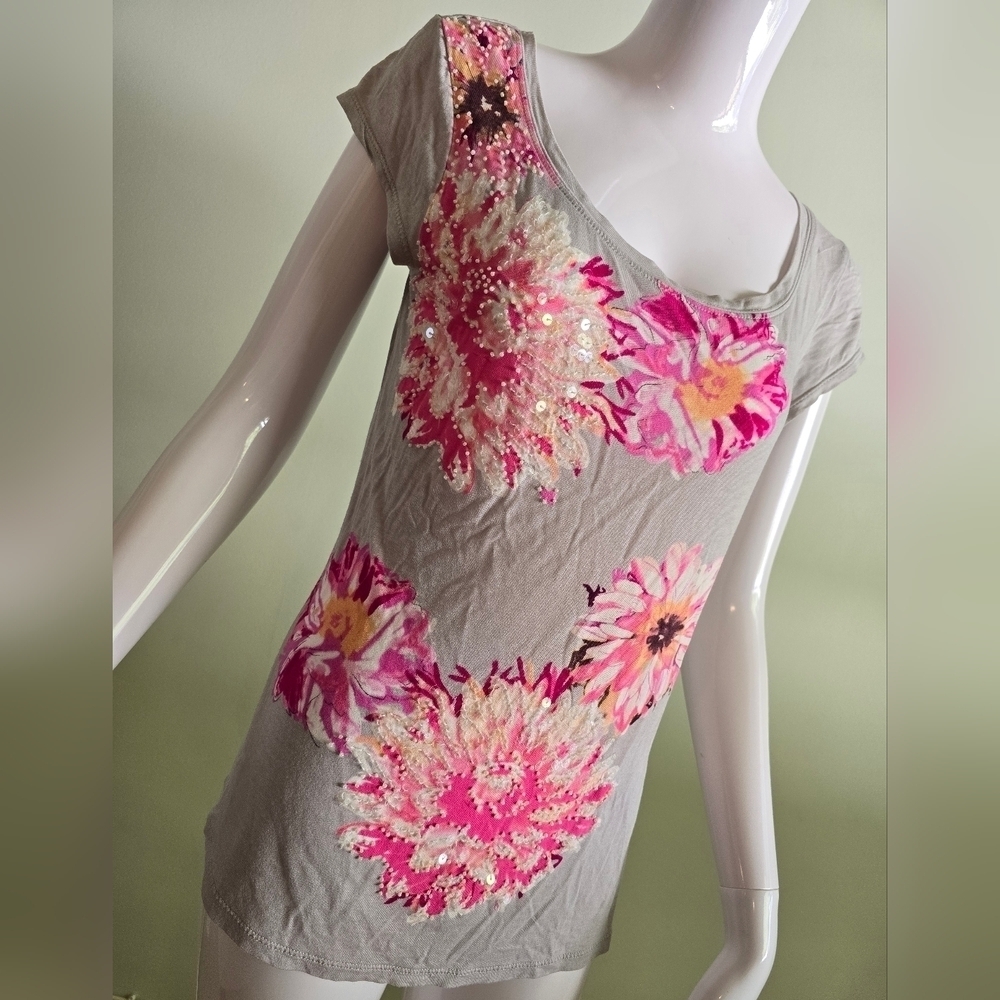 🌈INC International Concepts 100% Rayon Sequinned Beaded Floral Short Sleeve Med